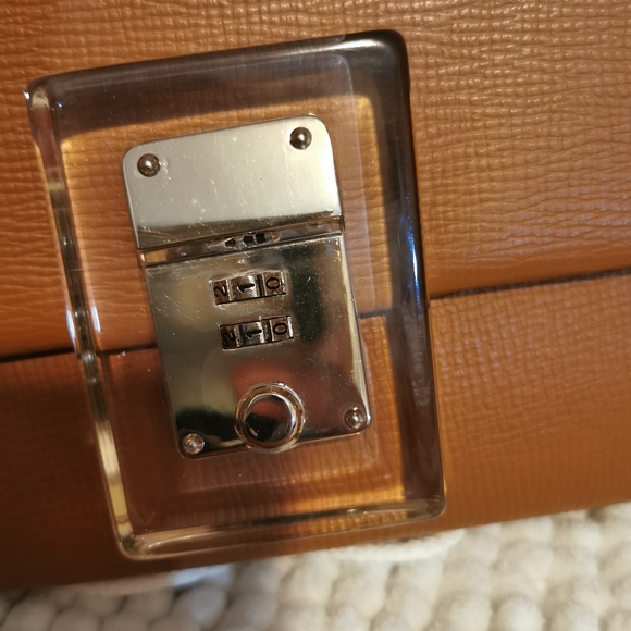 Clutch - Picture 3 of 6